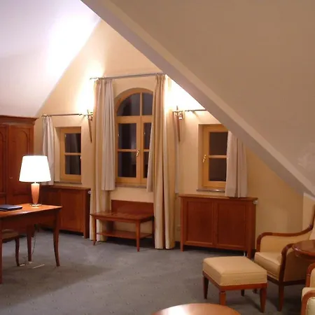 Altstadthotel Braeuwirt 4*