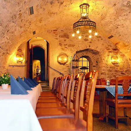 Hotell Altstadthotel Braeuwirt