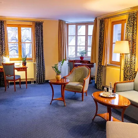Altstadthotel Braeuwirt 호텔 4*