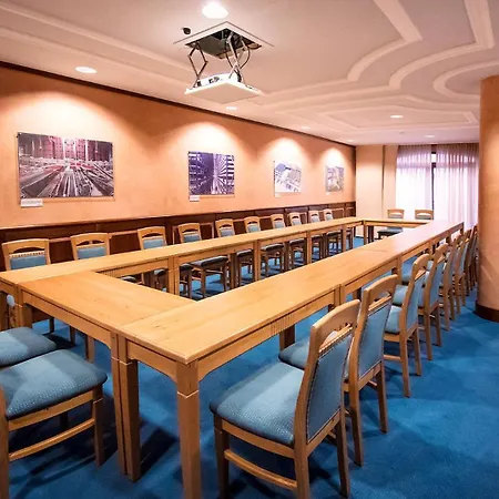 Altstadthotel Braeuwirt ויידן