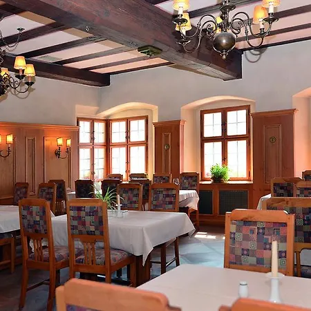Hotell Altstadthotel Braeuwirt 4*