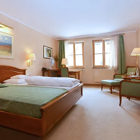Altstadthotel Braeuwirt Hotel