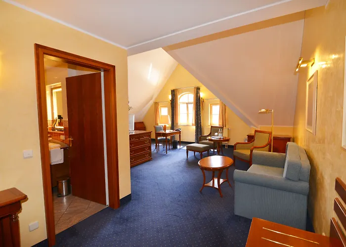 Altstadthotel Braeuwirt 4*