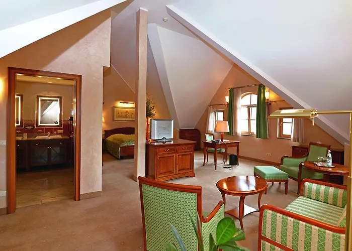 Altstadthotel Braeuwirt ヴァイデン