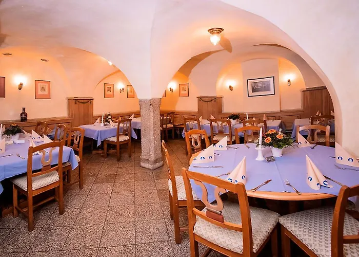 ホテル Altstadthotel Braeuwirt ヴァイデン