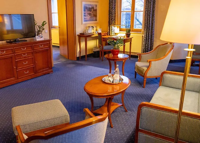 Altstadthotel Braeuwirt ホテル ヴァイデン