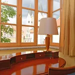 Altstadthotel Braeuwirt Hotel 4*