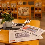 Altstadthotel Braeuwirt ホテル 4*
