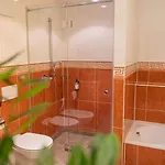 ホテル Altstadthotel Braeuwirt 4*