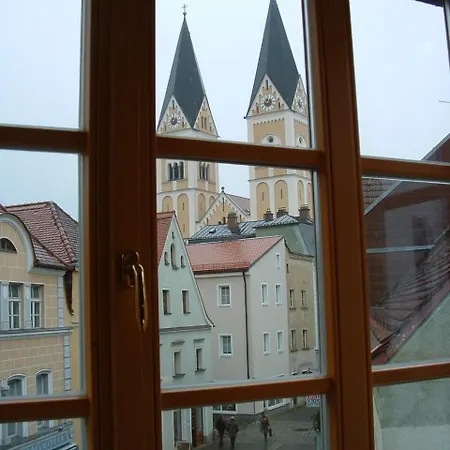 Hotel Altstadthotel Braeuwirt 4*