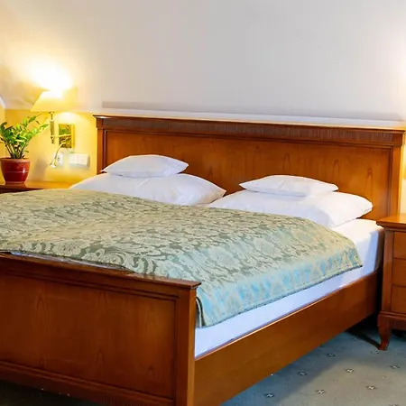 Altstadthotel Braeuwirt Hotel
