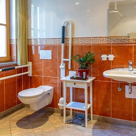 Hotel Altstadthotel Braeuwirt 4*