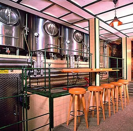 Hotell Altstadthotel Braeuwirt