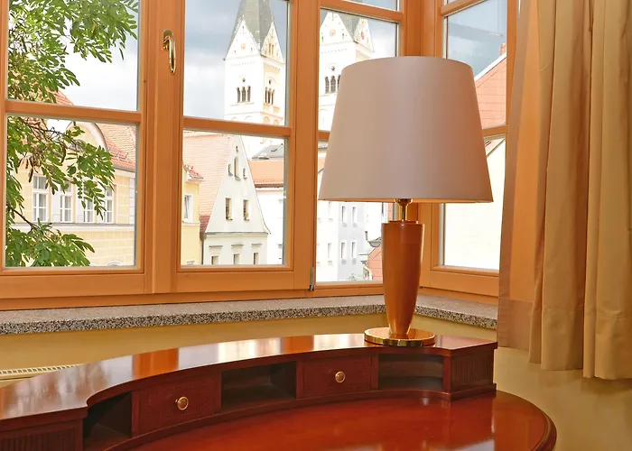 Altstadthotel Braeuwirt Hotel 4*