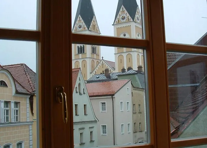 Hotel Altstadthotel Braeuwirt 4*