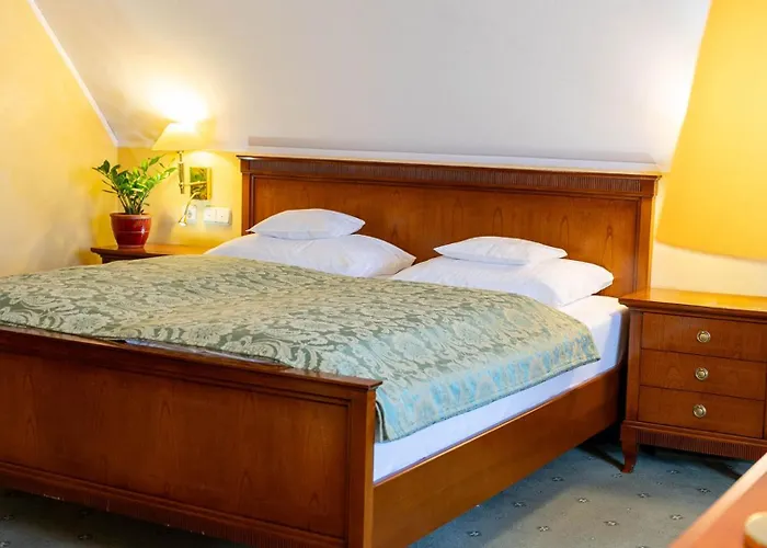 Altstadthotel Braeuwirt Hotel