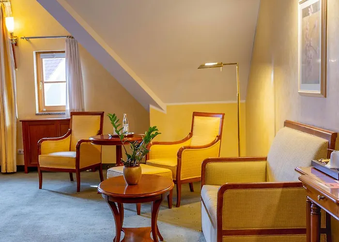 Altstadthotel Braeuwirt Hotel 4*